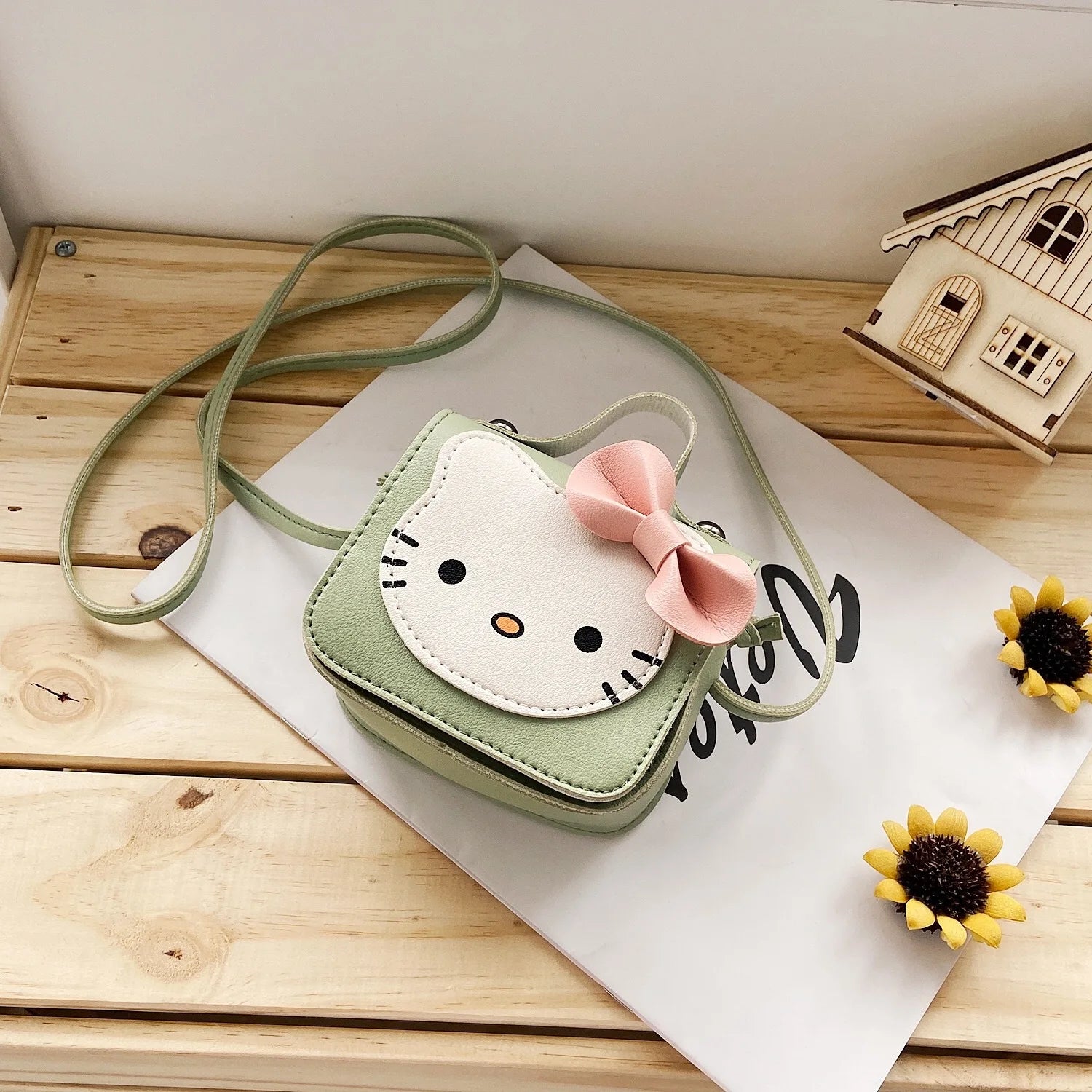 hello kitty purse