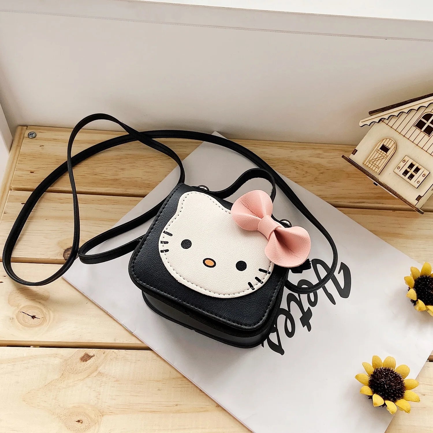 hello kitty purse