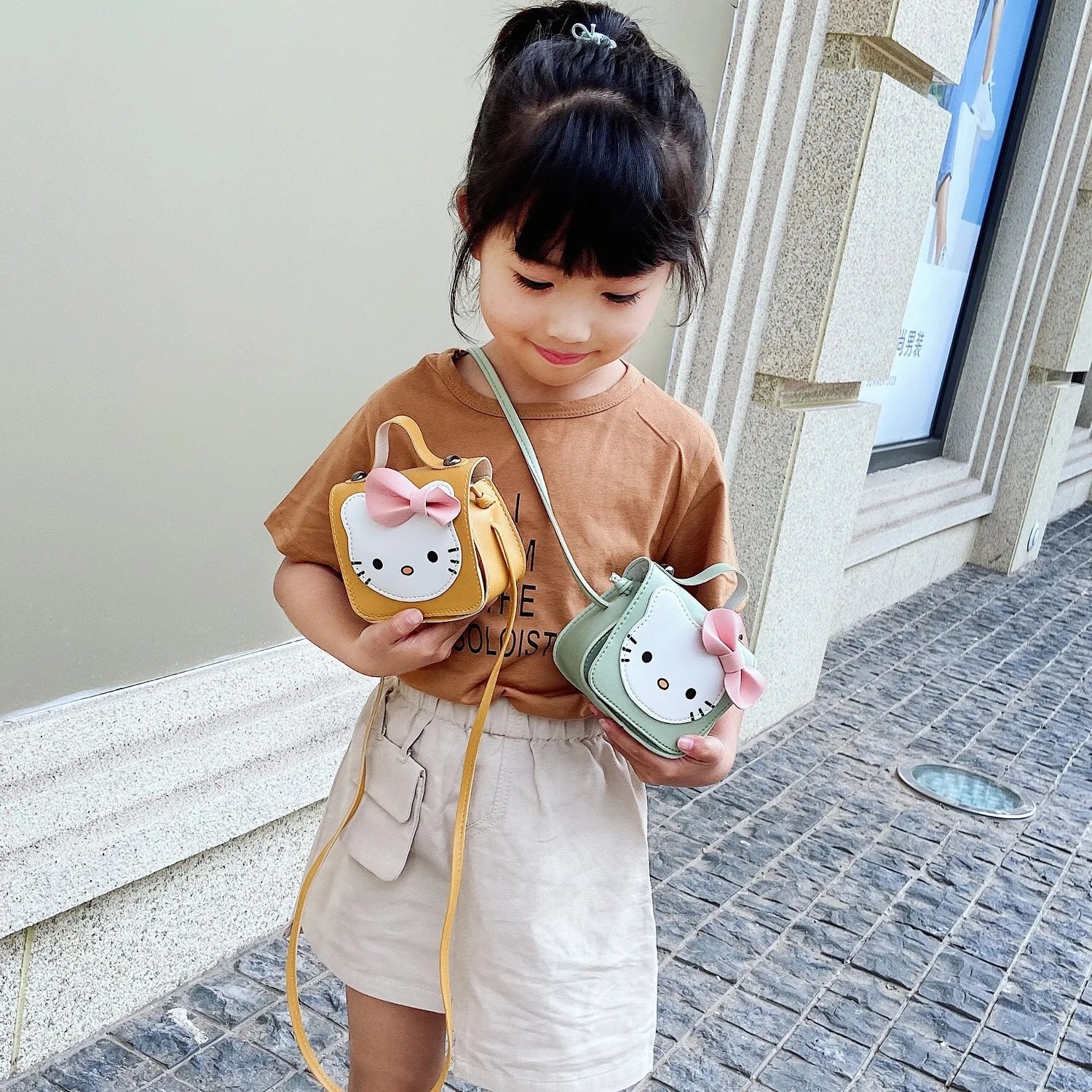 hello kitty purse